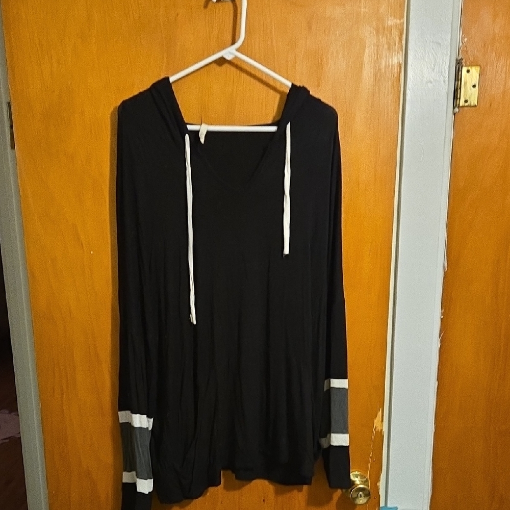 Celeste Black Hoodie